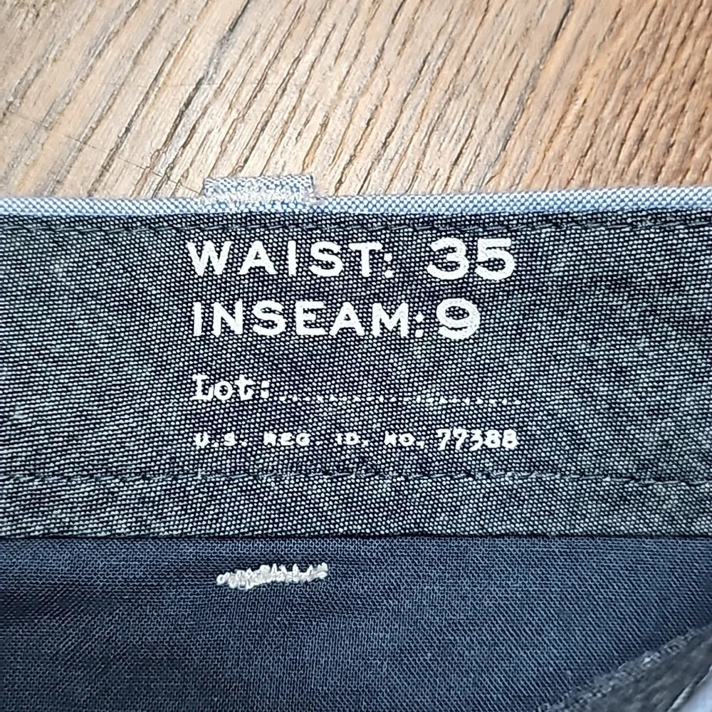 J. Crew [35] 9" oxford short in blue - Picture 2 of 4